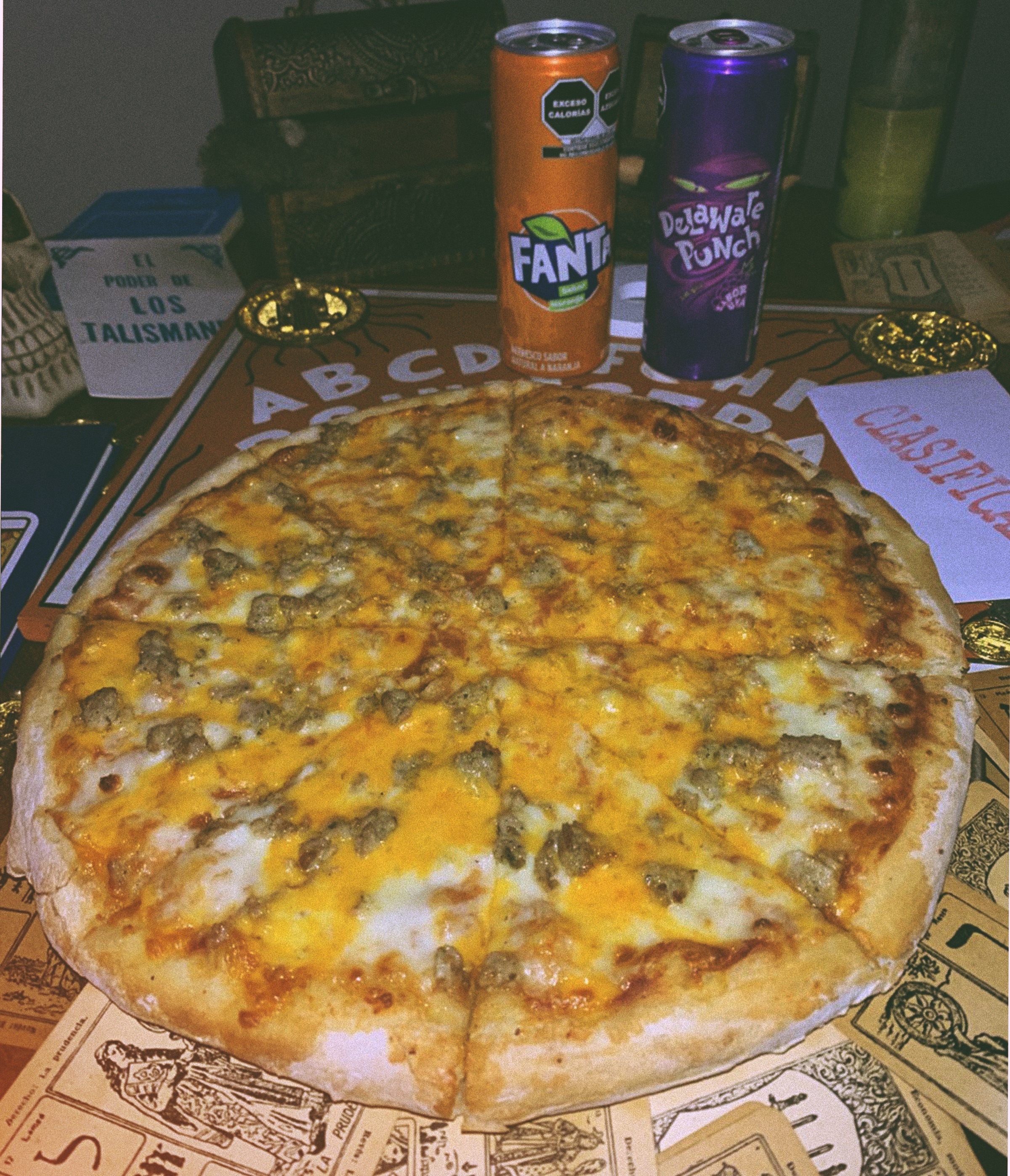 Pizza Especial: Canibal Cheese